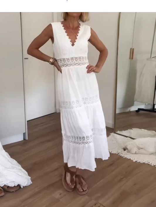 Vestido tirantes de encaje con escote en V