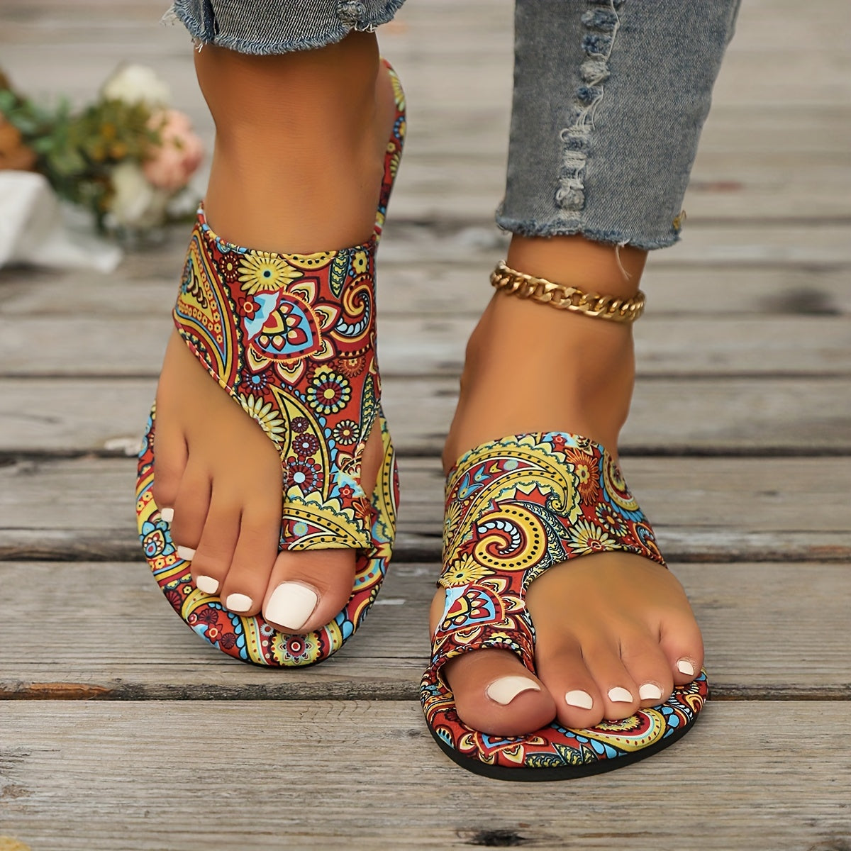 Vega | Sandalias con estampado floral vibrante