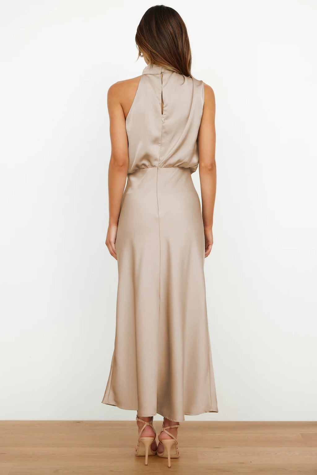 Vestido Leticia – Satén Largo y Sofisticado