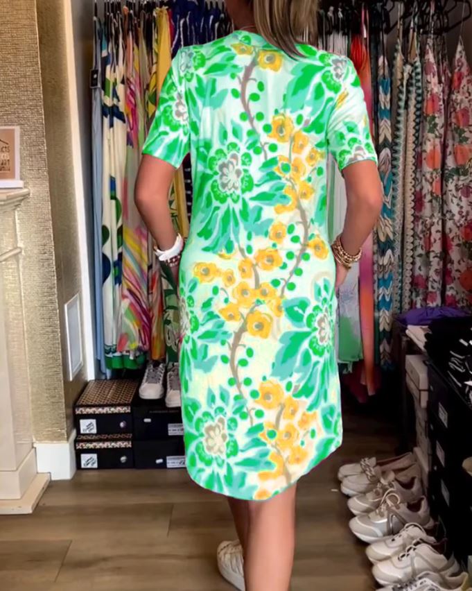 Vestido de manga corta con estampado floral y escote en pico