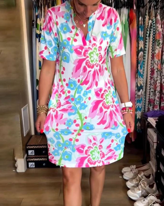 Vestido de manga corta con estampado floral y escote en pico