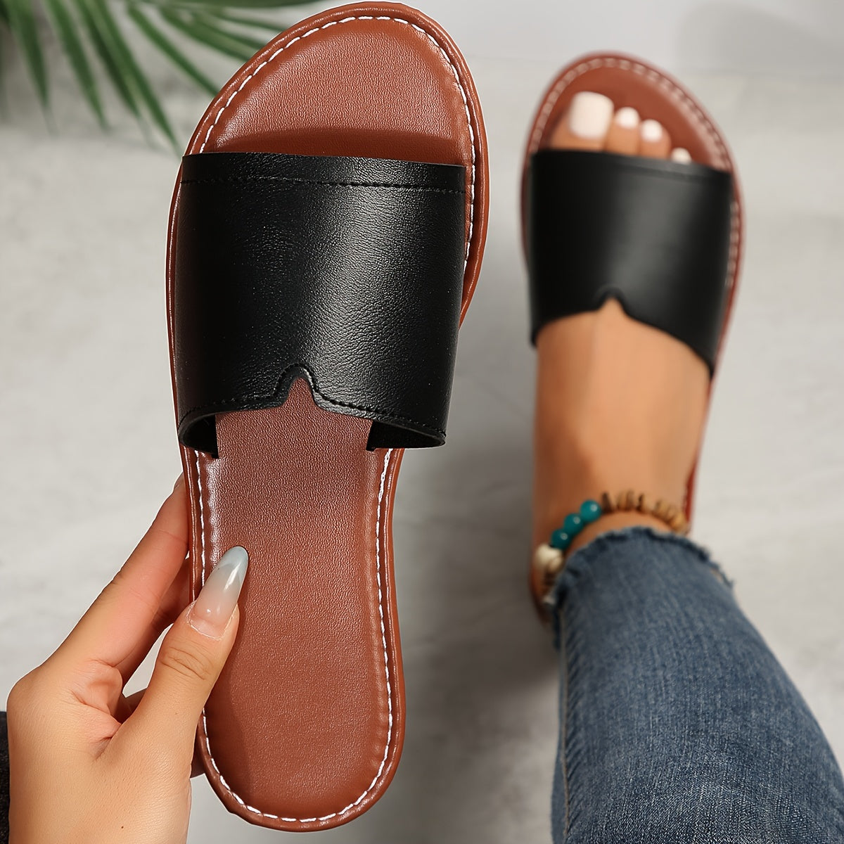 Berta | Sandalias planas de color liso