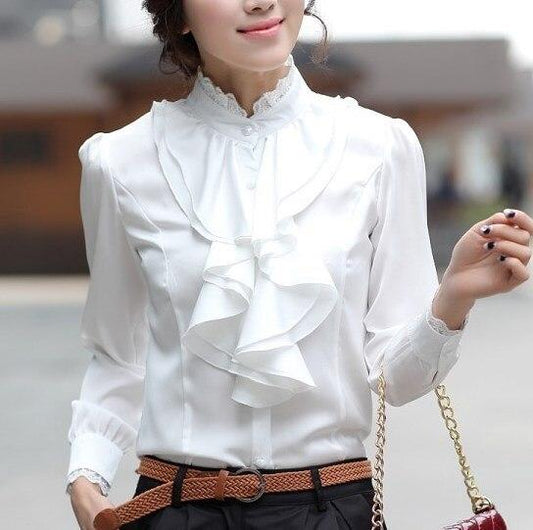 Elegante blusa blanca con cuello de volante y mangas largas - Una prenda imprescindible para cualquier mujer