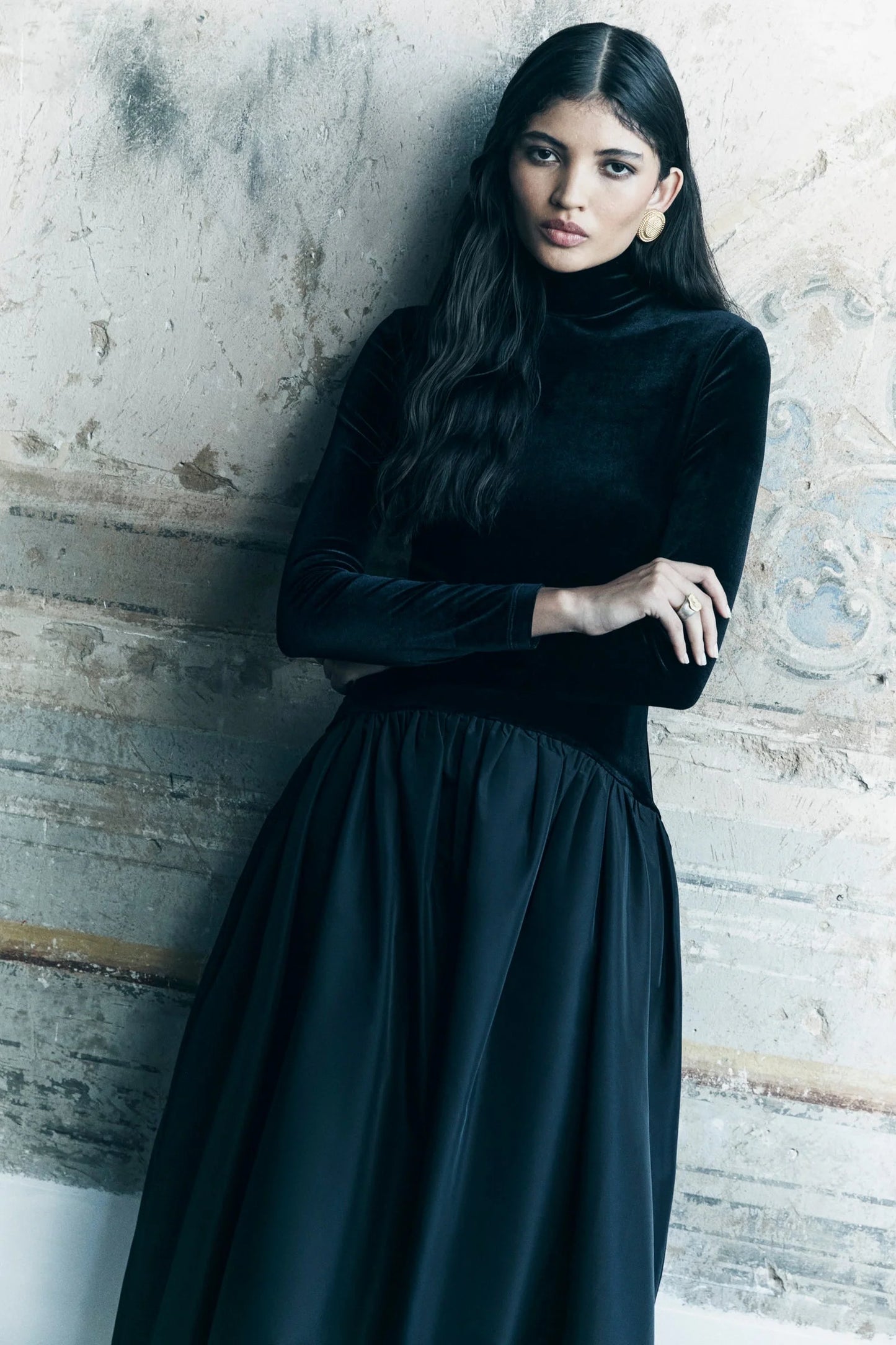 Laurent | Vestido Negro Manga Larga