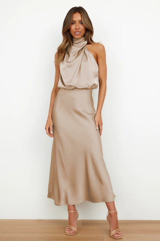 Vestido Coralia – Satén Largo con Cuello Halter