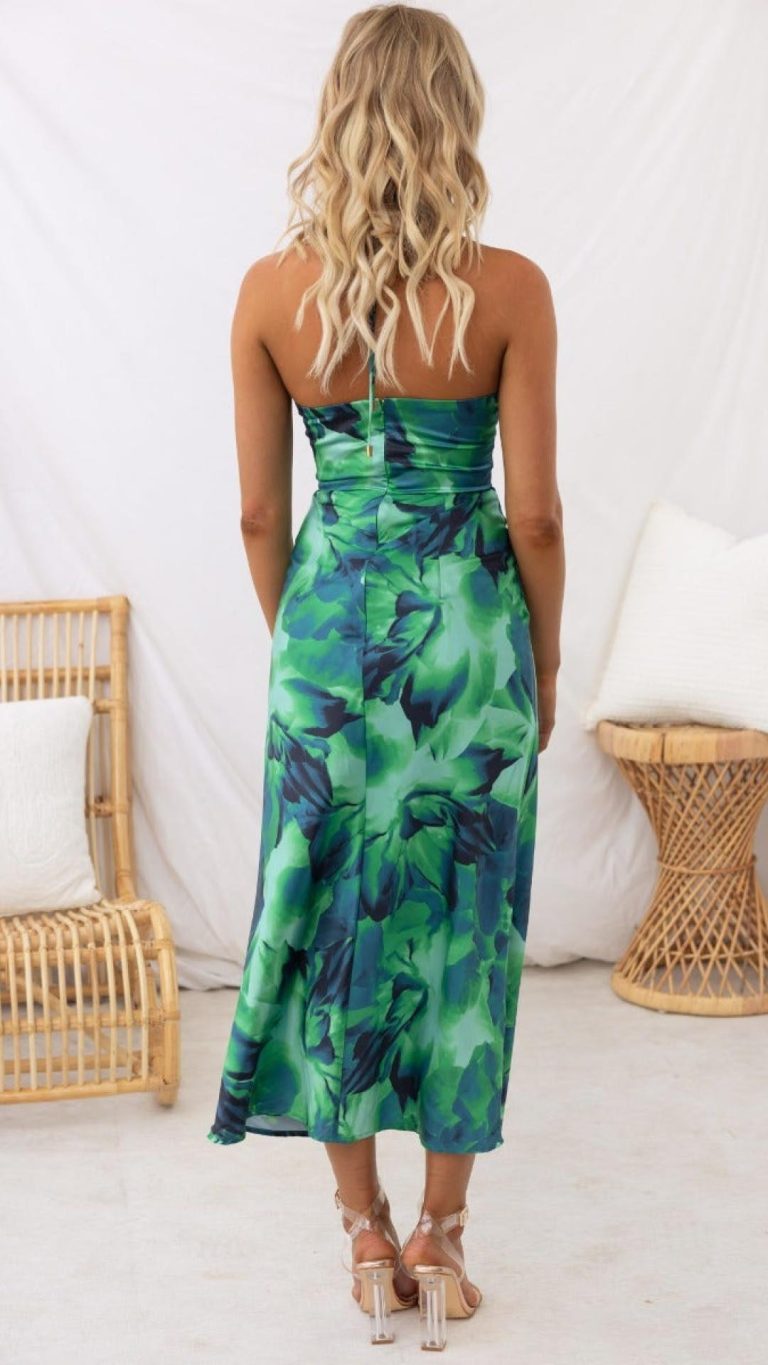 Vestido Brisa Verde con estampado, escote halter anudado y abertura | Brisa Verde