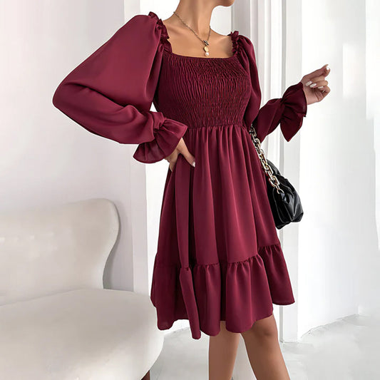 ARIA - Elegante vestido con bonitos volantes