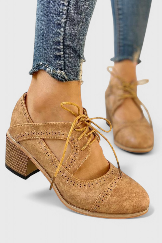 Coral Zapatos de Inspiración Vintage con Encanto Atemporal