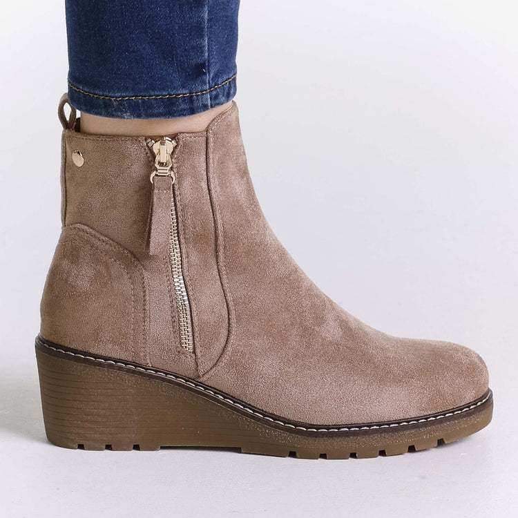 Botas de Media Caña con Cuña